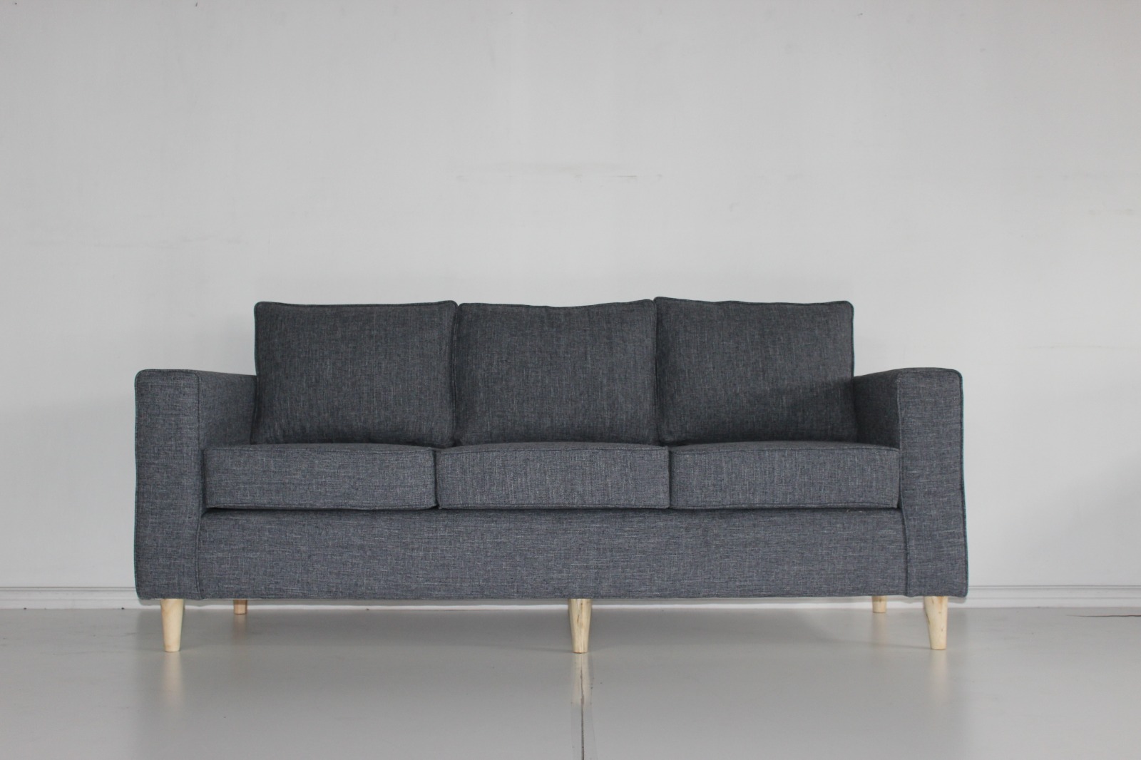 Range Piece 60 in a contemporary living room